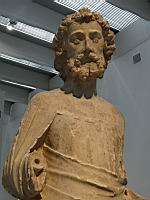 Statue, Apotre (de Guillaume de Nourriche, Paris, eglise Saint-Jacques-de-l'Hopital, 1319-1324, Calcaire lutetien)(1)